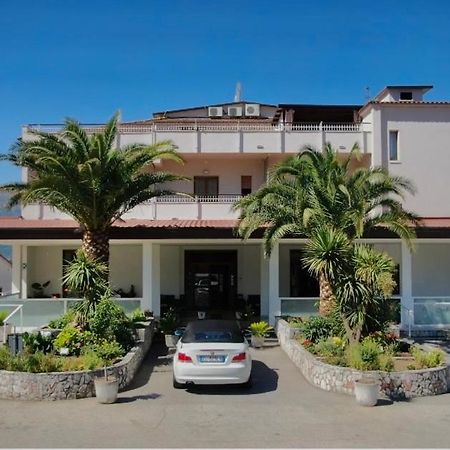 Hotel Vallisdea Sala Consilina Exterior photo